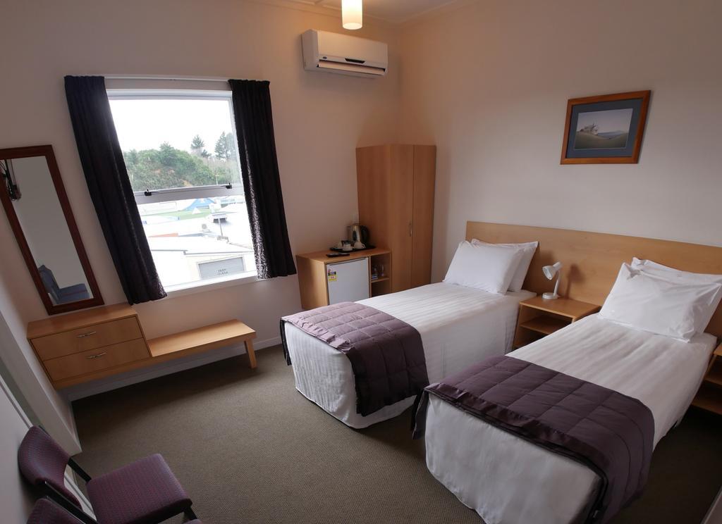 Masonic Hotel Waitara Quarto foto