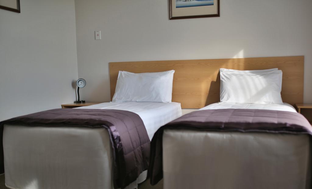 Masonic Hotel Waitara Quarto foto