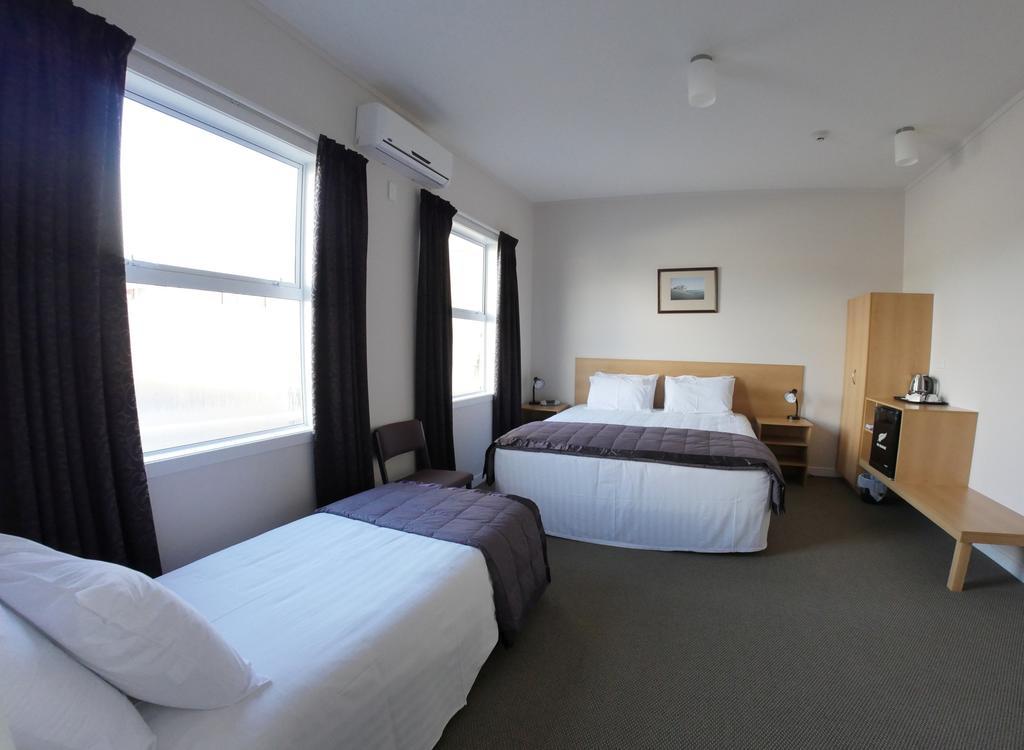 Masonic Hotel Waitara Quarto foto