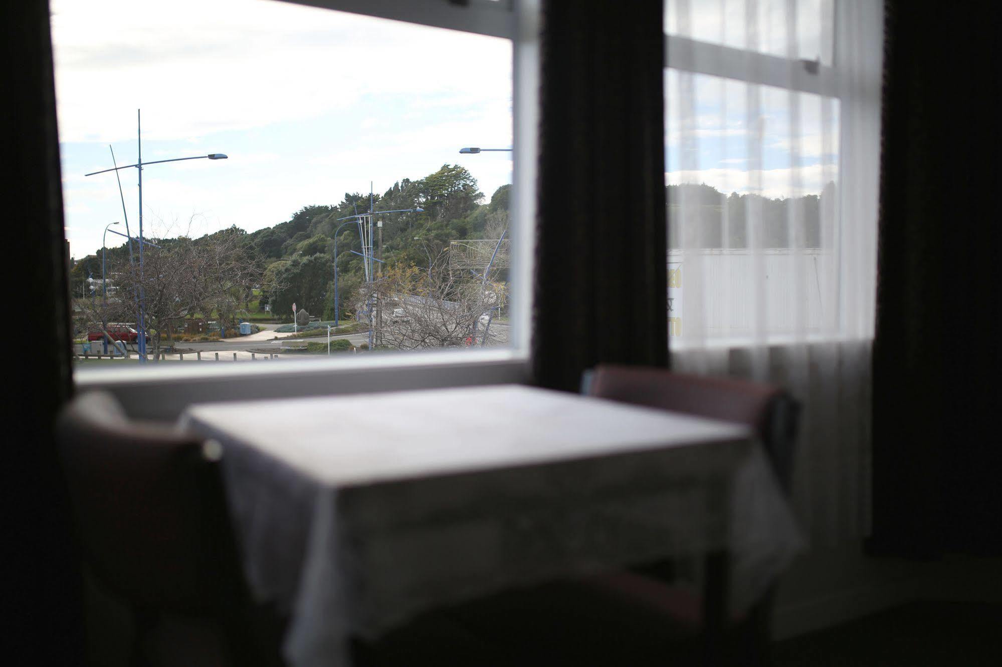 Masonic Hotel Waitara Exterior foto